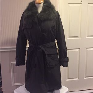 ⬇️ PD⬇️NWOT 3 season trench,removable fur lining,suited for women 5’2” or taller